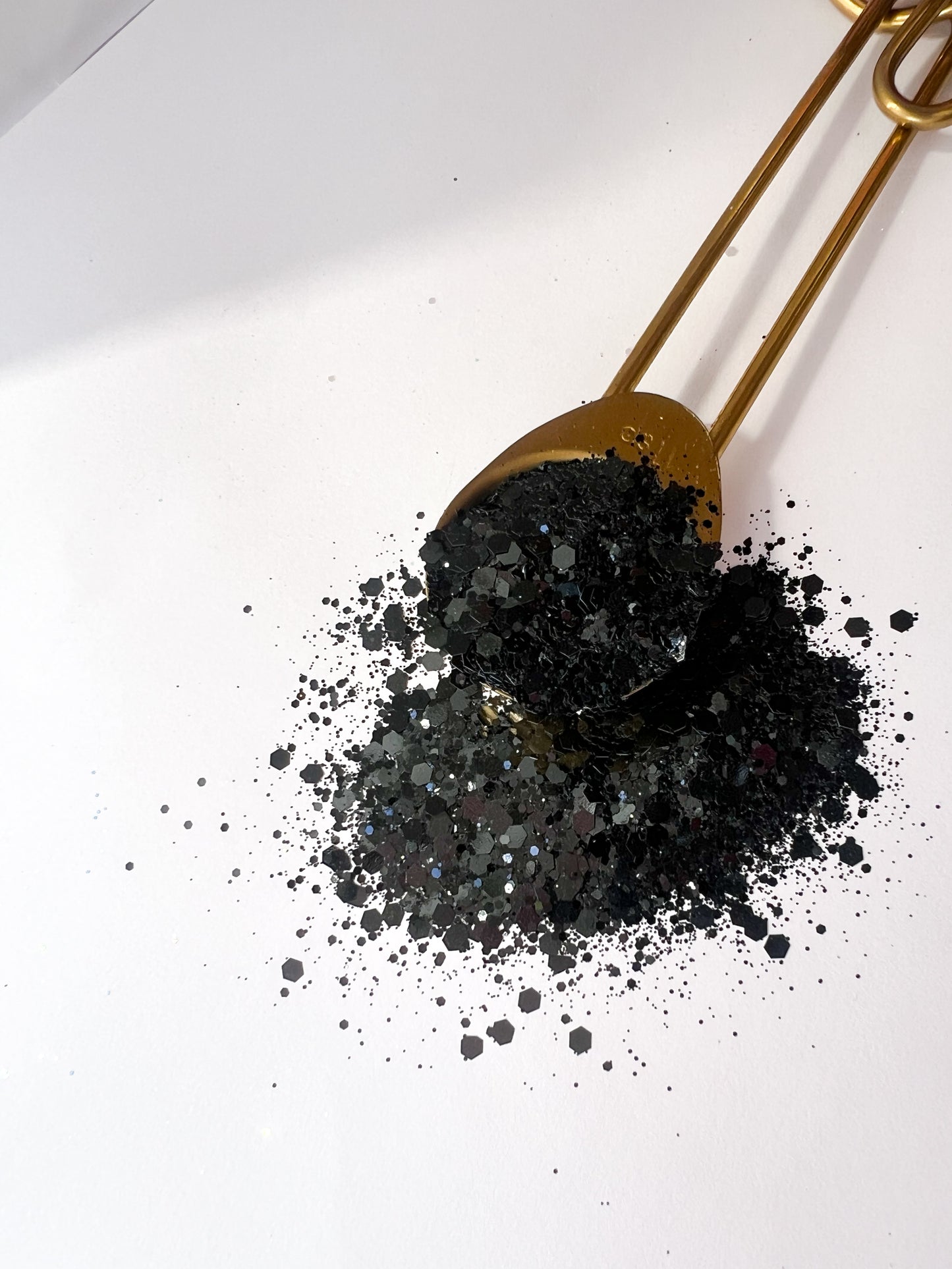 🖤 Midnight Obsidian – Black Glitter