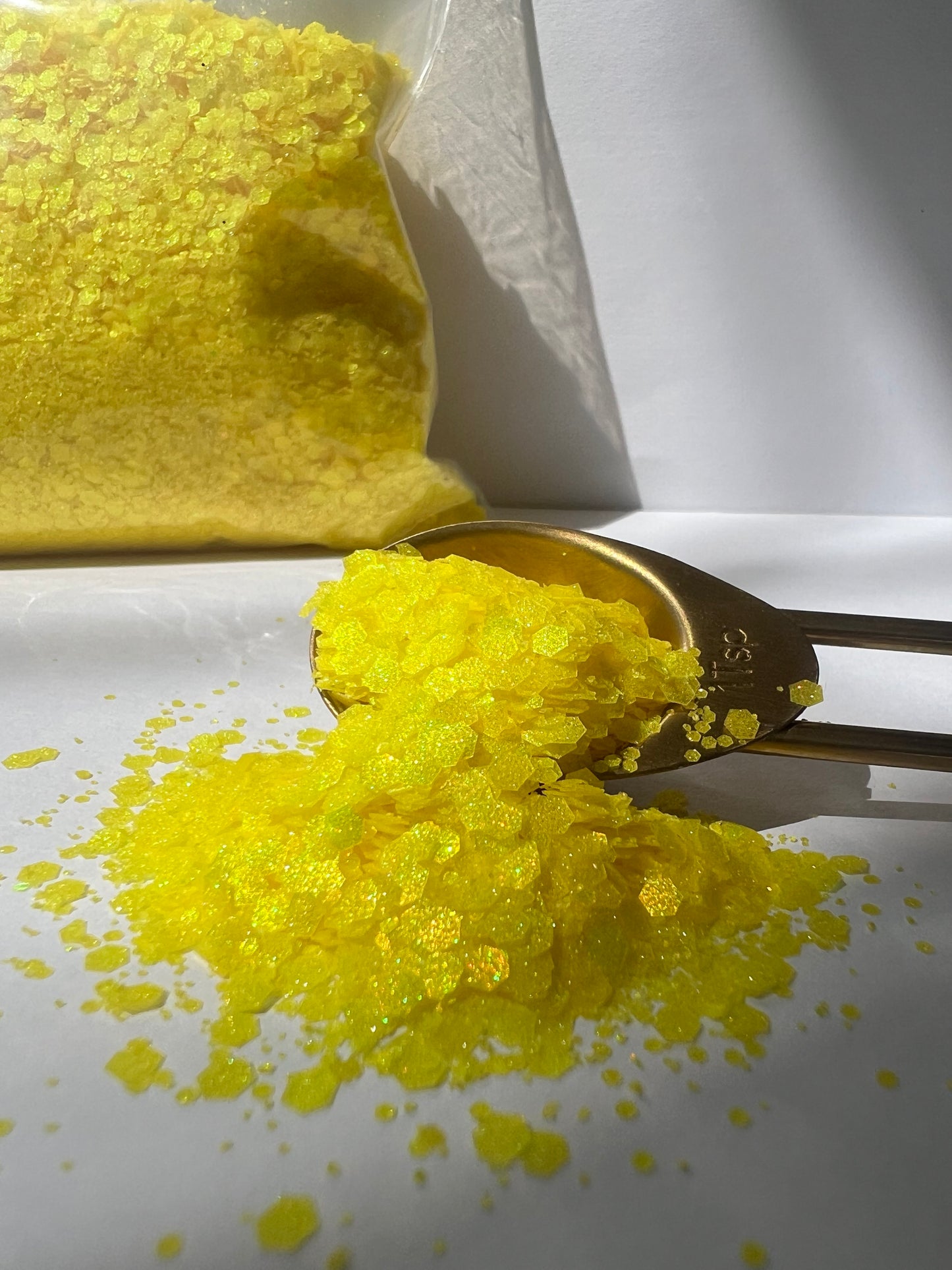 Neon Sunburst – Neon Chunky Glitter