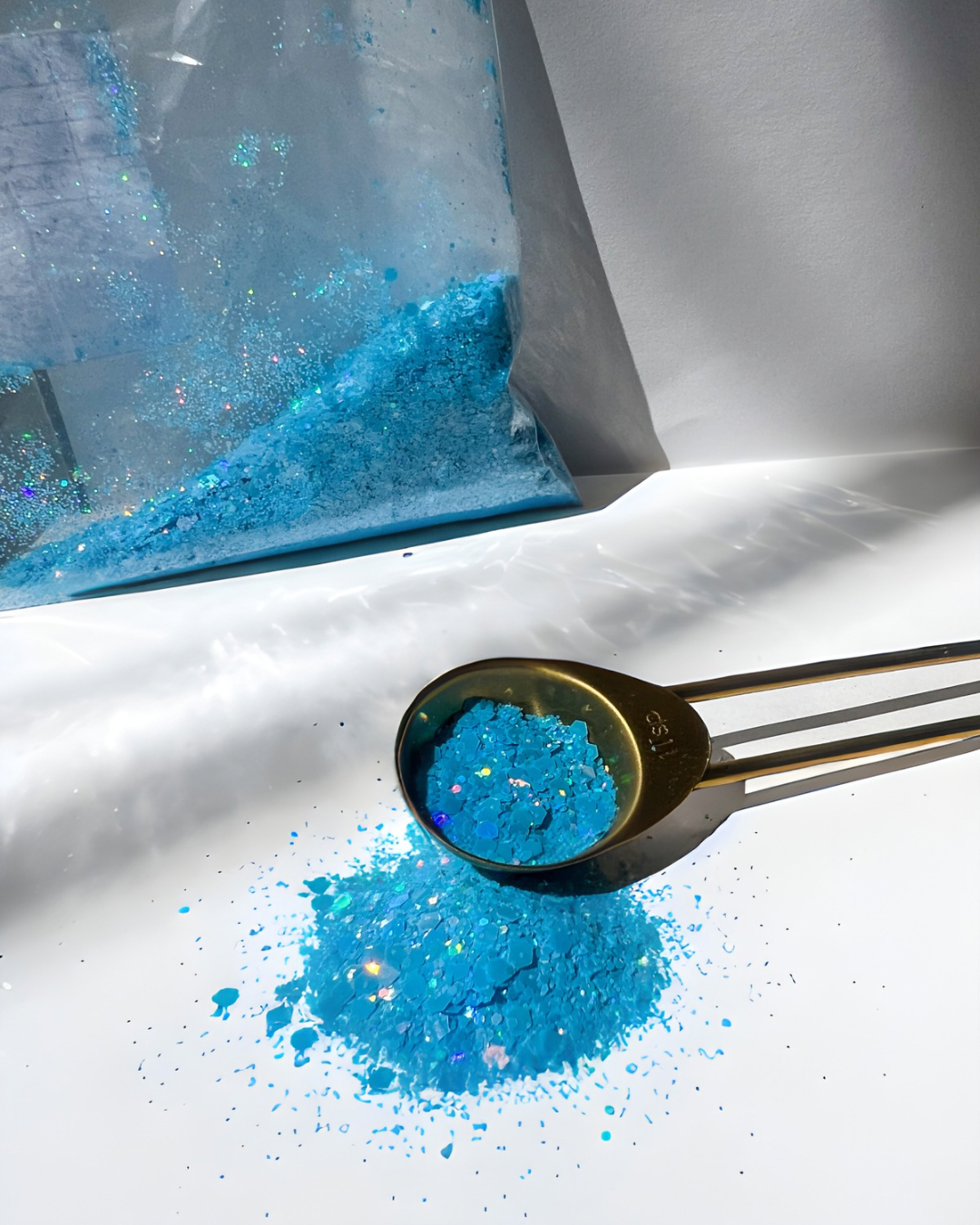 Blue Lagoon – Iridescent Mixed Glitter