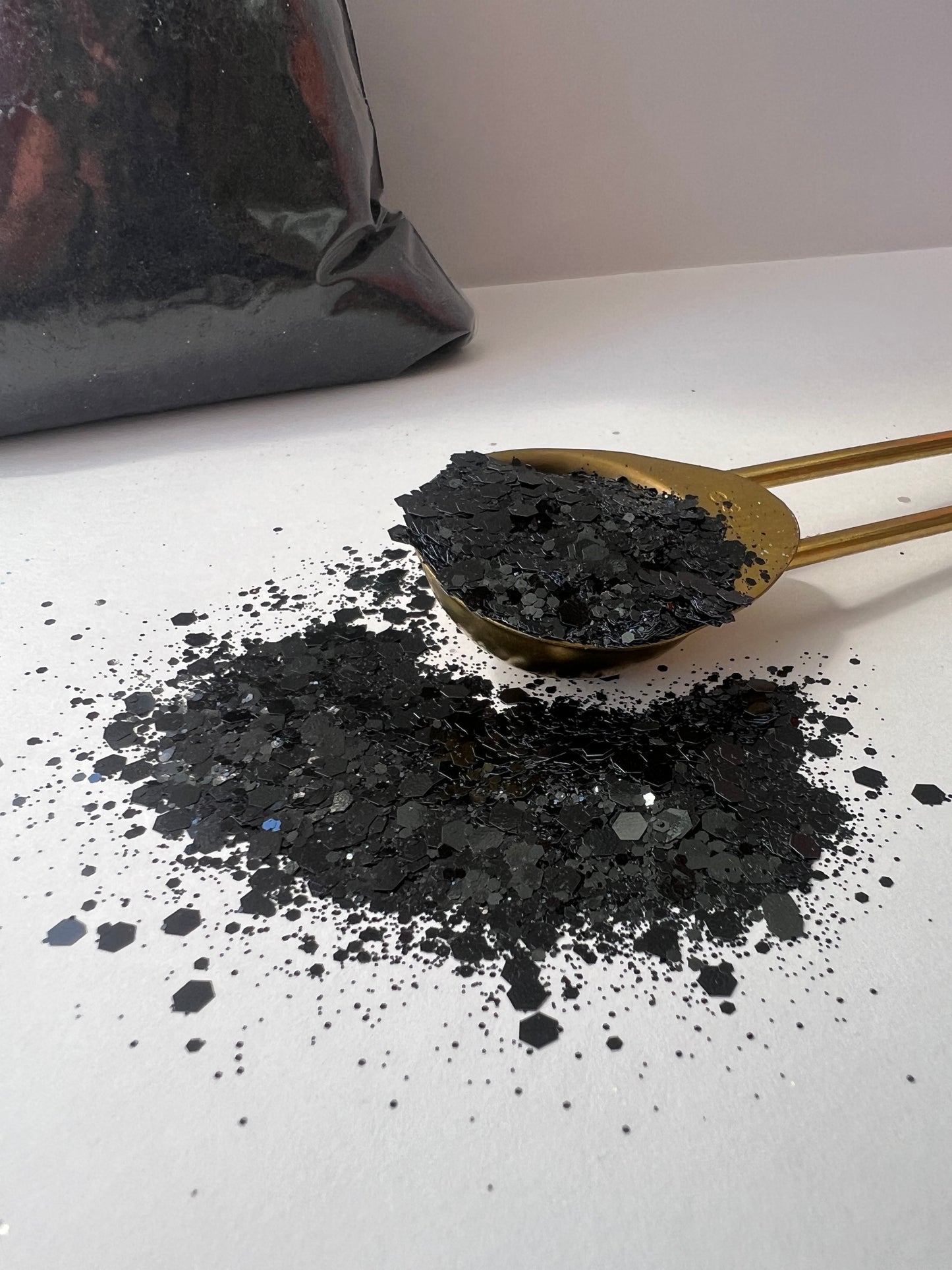 🖤 Midnight Obsidian – Black Glitter
