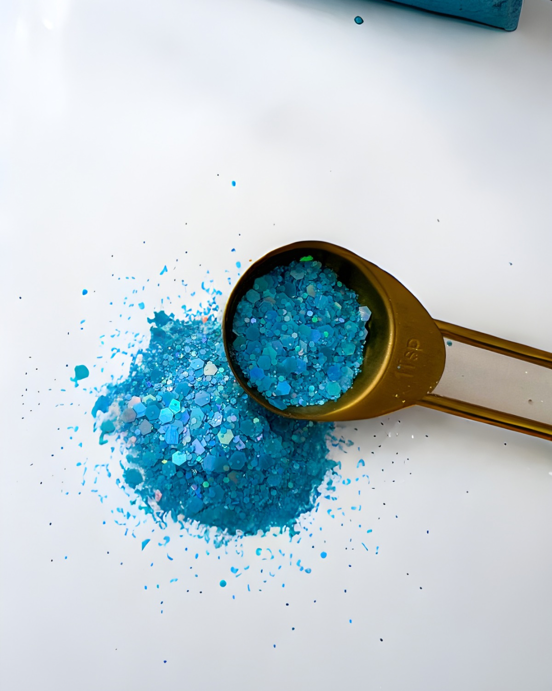 Blue Lagoon – Iridescent Mixed Glitter