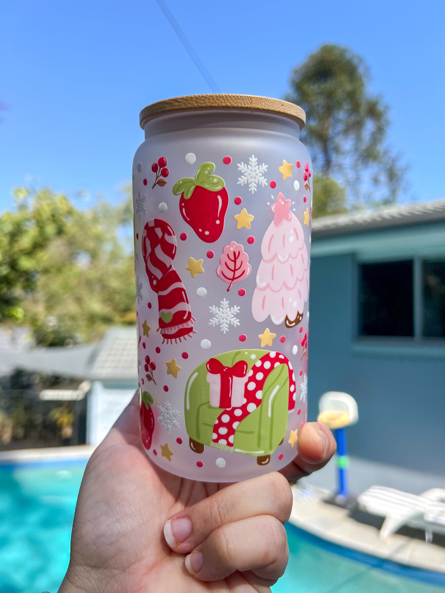 Cozy Christmas Morning – Frosted Holiday Glass Can 16oz