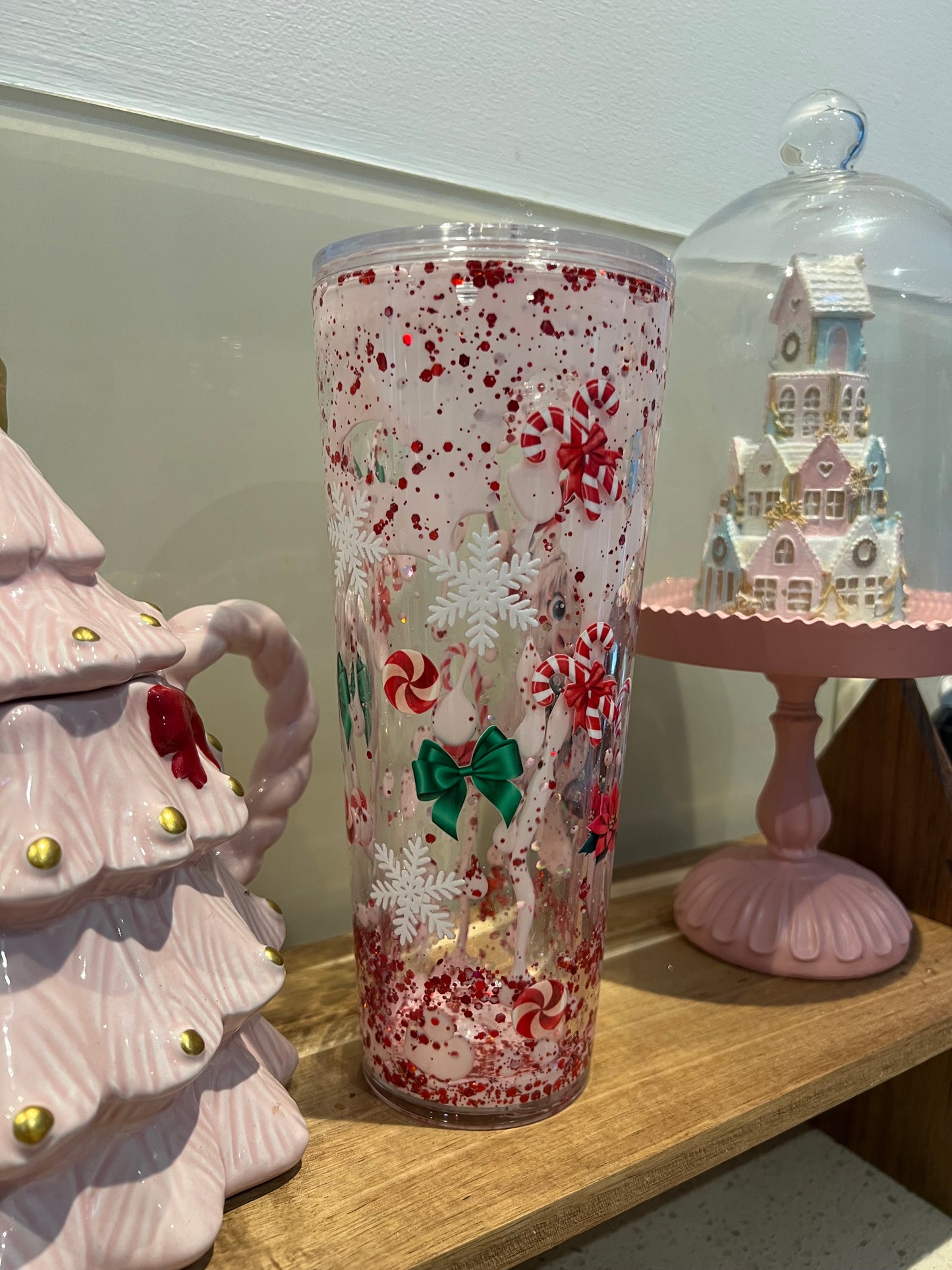 Highland Cow Christmas 24oz Snow Globe Cup – Festive Glitter Tumbler